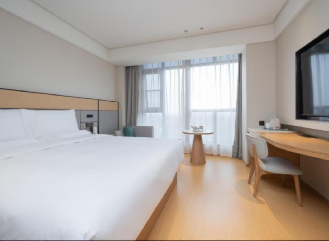 Ji Tangzhen Metro Station Hotel
